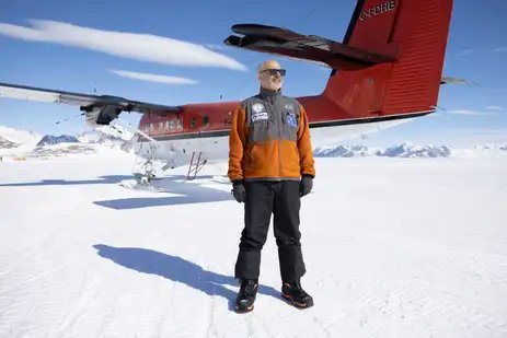 Brasília (DF), 29/11/2024 - Jefferson Simões, o coordenador da expedição. Pesquisadores fazem circum-navegação inédita da Antártica. Foto: Christopher P. Michel/Divulgação