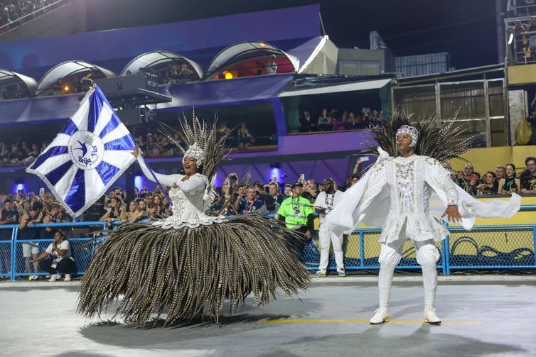 Tomaz Silva/Agência Brasil Rio de Janeiro (RJ), 03/03/2025 – Beija-Flor de Nilópolis desfila no segundo dia de carnaval do grupo Especial na Marquês de Sapucaí, na região central do Rio de Janeiro. Foto: Tomaz Silva/Agência Brasil