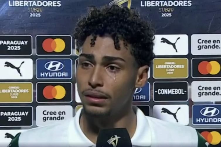 San Lorenzo, 06/03/2025 - Jogador Luighi, atacante do Palmeiras, foi alvo de racismo durante o jogo contra o Cerro Porteño, pela Libertadores sub-20. Fame: Conmebol/Reprodução