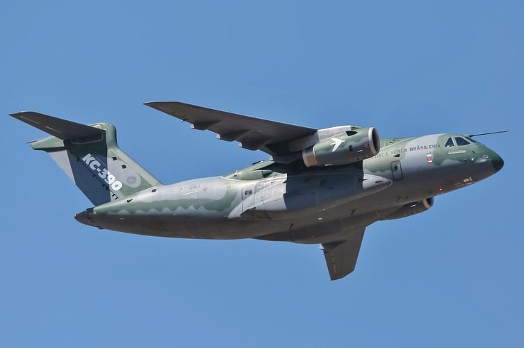 Marcos Corrêa/PR/Wikipedia 09/10/2023, Avião da Embraer KC 390. Foto: Marcos Corrêa/PR/Wikipedia