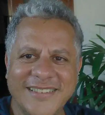 Arquivo Pessoal Edson Farias Edson Farias, Sociologo da UnB, concede entrevista ao programa Roda de Samba, da Radio Nacional.