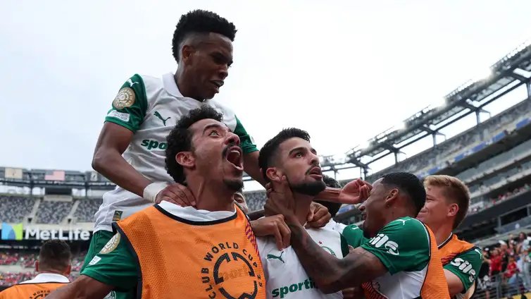 Estados Unidos, 19/06/2025 - O jogador Flaco López, da SE Palmeiras, comemora seu gol contra a equipe do Al Ahly SC, durante partida válida pela fase de grupos, da Copa do Mundo de Clubes da FIFA, no Metlife Stadium. Foto: Cesar Greco/Palmeiras