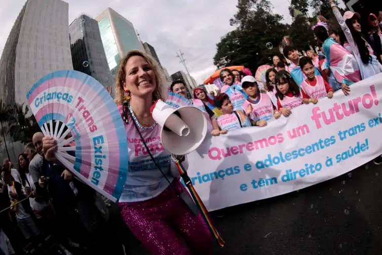 São Paulo (SP), 21/06/2025. Thamirys Nunes, 35, ativista pelos direitos trans infantil juvenis, na 29ª Parada do Orgulho LGBT+. Foto: Paulo Pinto/Agência Brasil