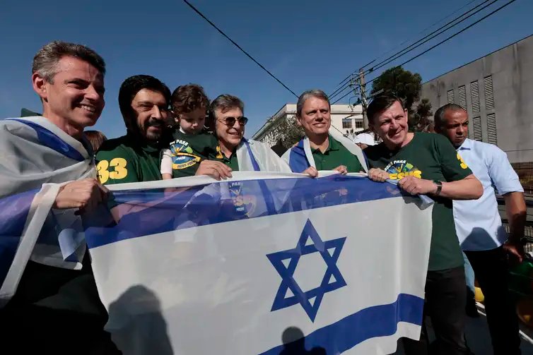 São Paulo (SP), 19/06/2025. 33ª Edição da Marcha para Jesus,  que vai percorrer a zona norte da cidade saindo do Metrô Luz e seguindo em direção à Praça Heróis da Força Expedicionária Brasileira, próxima ao Campo de Marte. Governador Tarcisio de Freitas e o prefeito Ricardo Nunes participam da marcha . Foto: Paulo Pinto/Agência Brasil