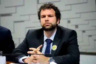 Brasília (DF), 16/08/2016 - O professor Doutor do Instituto de Economia da Universidade de Campinas (Unicamp), Pedro Linhares Rossi, participa de  reunião da Comissão de Assuntos Econômicos (CAE). Foto: Marcos Oliveira/Agência Senado