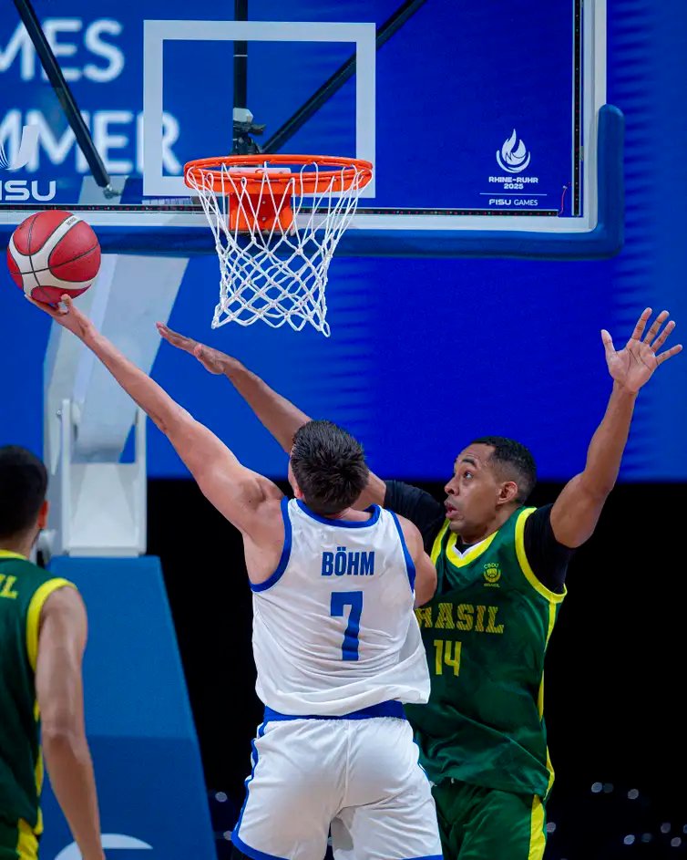 Célio Júnior/CBDU/Direitos Reservados Brasil vence de virada República Tcheca, por 74 a 70 e avança às quartas de final dos Jogos Mundiais Universitários, em 21/07/2025