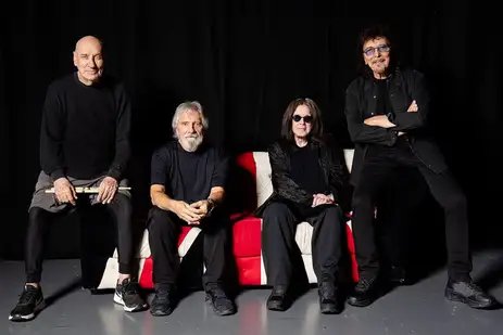 Brasília (DF), 22/07/2025 - Cantor Ozzy Osbourne com integrantes da primeira formação da banda Black Sabbath. Foto: ozzyosbourne/Instagram