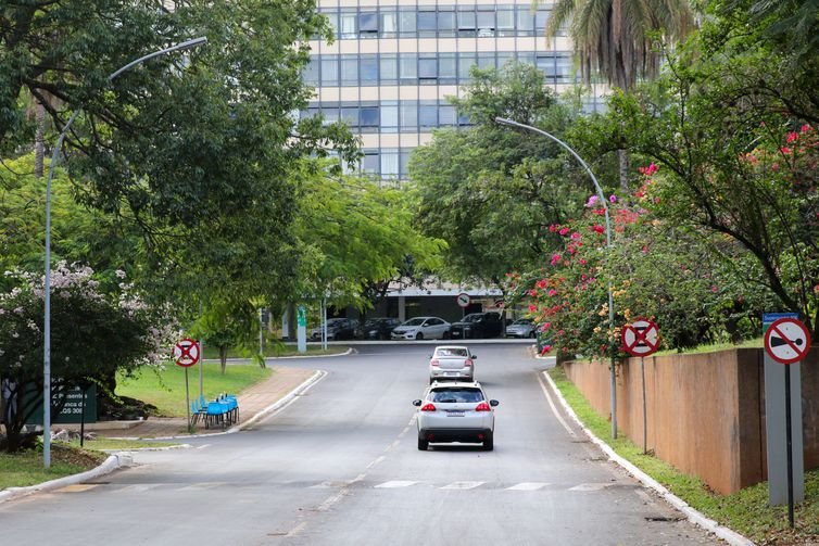 Fabio Rodrigues-Pozzebom/ Agência Brasil Um dos pontos famosos de Brasília, projeto original de Lúcio Cost, a quadra modelo, localizada na SQS 308, foi fundada em 1962 e a intenção era que servisse de referência para outras superquadras do Plano Piloto.
