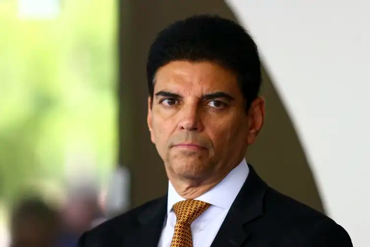 Marcelo Camargo/Agência Brasil Brasília (DF), 23/05/2023 - O deputado Cláudio Cajado durante entrevista após reunião na residência oficial da presidência do Senado. Foto: Marcelo Camargo/Agência Brasil