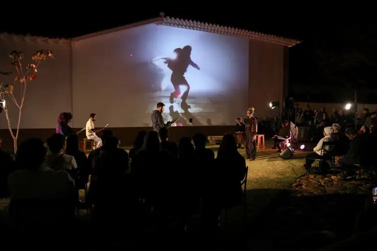 Tomaz Silva/Agência Brasil Tiradentes (MG), 13/09/2025 – Apresentação teatralizada da peça Ópera Poeira, de Jean D'Amérique, na Casa Museu Padre Toledo, no centro de Tiradentes (MG). Foto: Tomaz Silva/Agência Brasil