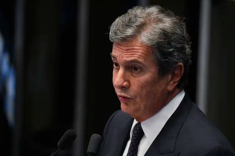Brasília - O senador Fernando Collor de Mello, fala durante o quinto dia de julgamento final do processo de impeachment da presidenta afastada, Dilma Rousseff, no Senado (Fabio Rodrigues Pozzebom/Agência Brasil)