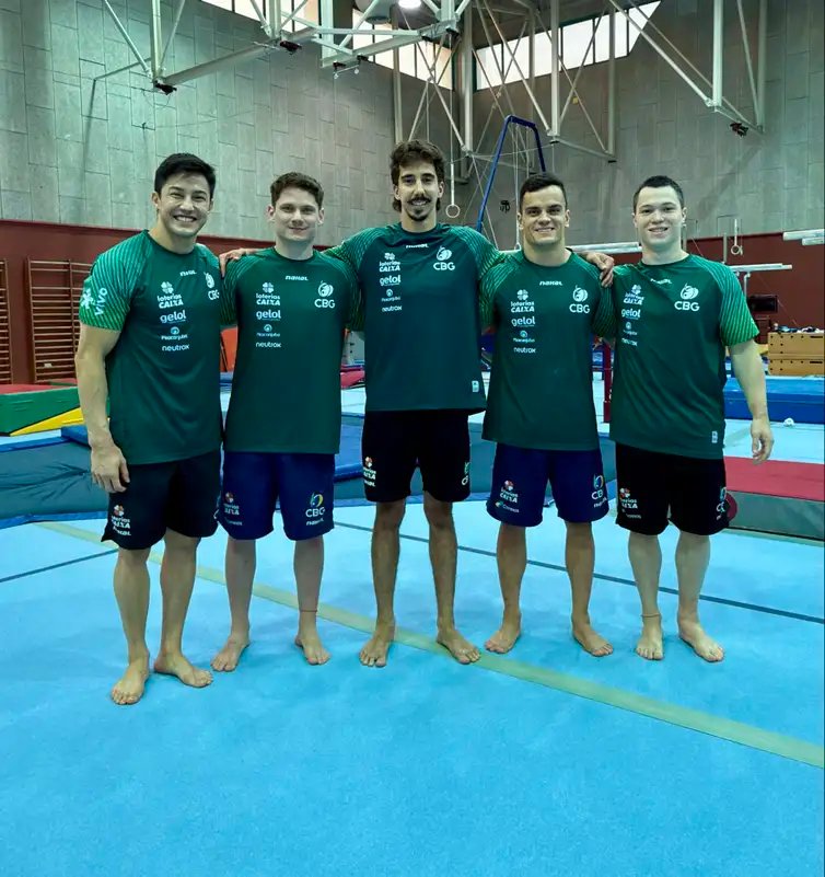 Equipe masculina convocada para Mundial de Jacarta 2025 (na ordem: Arthur Nory,  Diogo Soares, Vitaliy Guimarães, Caio Souza e  Yuri Guimarães)
