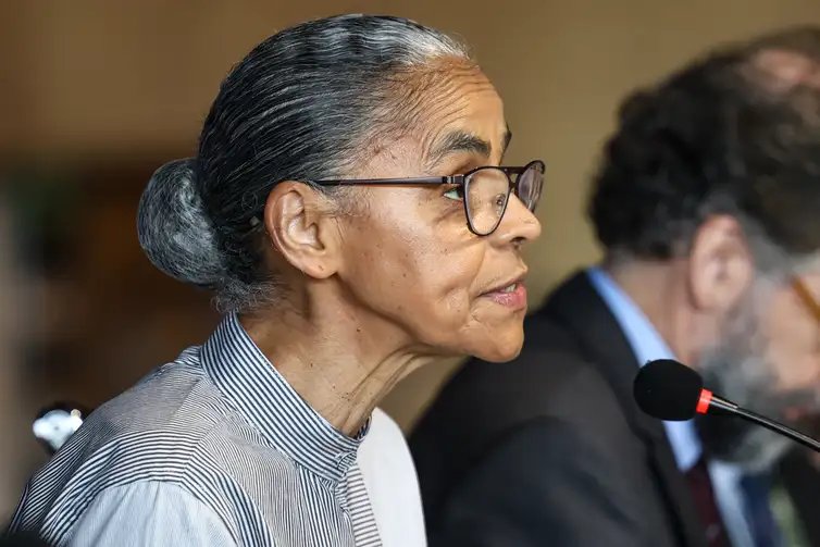 Brasília (DF), 14/10/2025 - A ministra do Meio Ambiente, Marina Silva, participa de plenária no segundo dia da Pré-Cop30. Foto: Marcelo Camargo/Agência Brasil