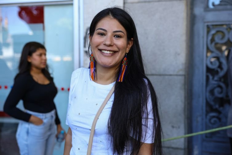 Tomaz Silva/Agência Brasil Rio de Janeiro (RJ), 05/10/2025 –A enfermeira Stephanie Pereira posa para foto em frente ao local de prova do Concurso Nacional Unificado (CNU), no centro do Rio de Janeiro. Foto: Tomaz Silva/Agência Brasil