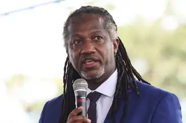 Brasília (DF), 26/03/2025 - O  Secretário Nacional dos Direitos da Pessoa Idosa do Ministério dos Direitos Humanos, Alexandre da Silva,  participa do lançamento de gibi da Turma da Mônica sobre intergeracionalidade em escola no Itapoã, região administrativa do Distrito Federal. Foto: Marcelo Camargo/Agência Brasil