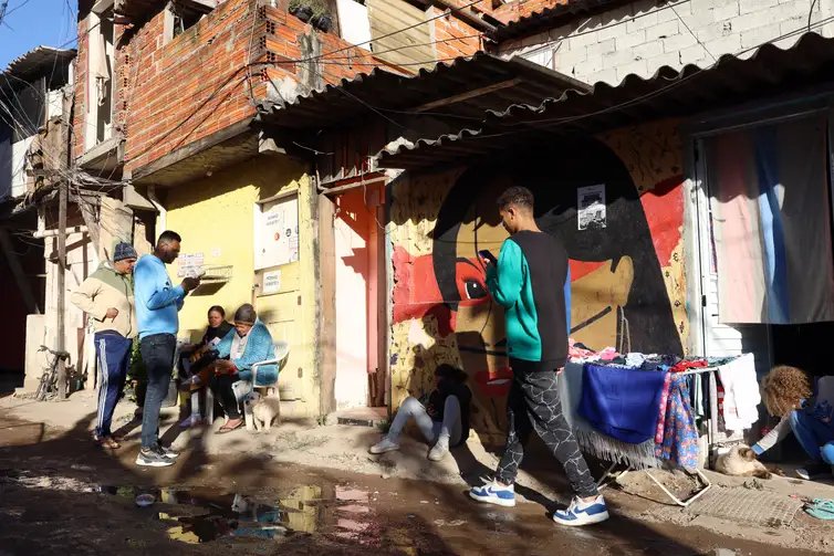 São Paulo (SP), 25/06/2025 - Casas marcadas pela Companhia de Desenvolvimento Habitacional e Urbano do Estado de São Paulo - CDHU para serem demolidas na Favela do Moinho no centro da capital paulista. Foto: Rovena Rosa/Agência Brasil