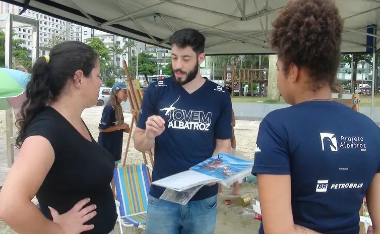 Projeto Albatroz/Divulgação Rio de Janeiro (RJ), 08/12/2025 – Consciência ambiental aumenta em regiões com projetos atuantes de longa duração.
Foto: Projeto Albatroz/Divulgação