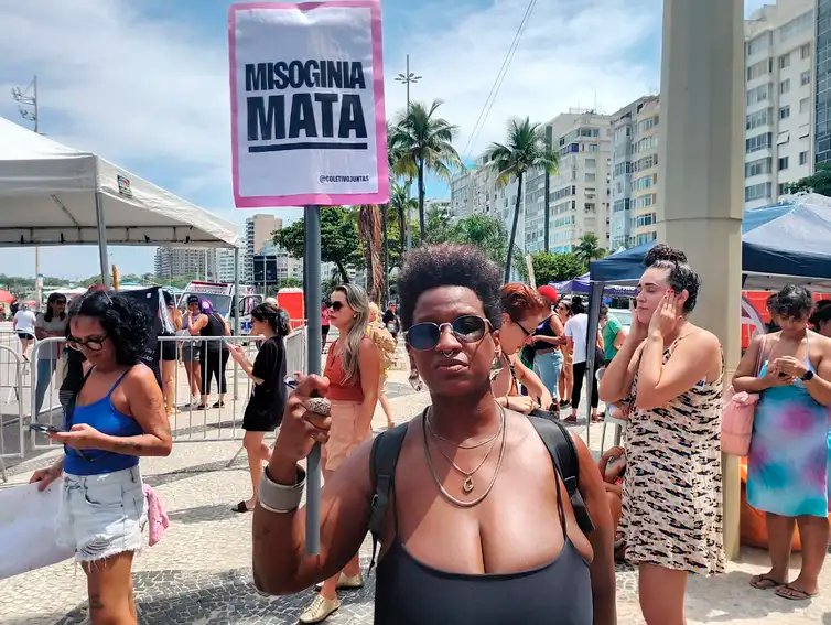 Cristina Indio do Brasil/Agência Brasil Rio de Janeiro (RJ), 07/12/2025 - Evelyn Lucy Alves da Luz vitima de tentativa de feminicídio 071225
Ato para denunciar o feminicídio e todas as formas de violência contra mulheres.
Foto: Cristina Indio do Brasil/Agência Brasil