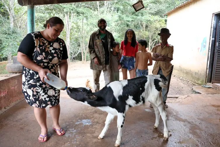 Brasília (DF), 26/03/2026 - Mayara Soares e seus familiares, moradores do Quilombola Antinha de Baixo no Santo Antônio do Descoberto. Foto: Valter Campanato/Agência Brasil