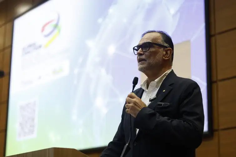 Fernando Frazão/Agência Brasil Rio de Janeiro (RJ), 24/03/2026 – O presidente da Fundação Oswaldo Cruz (Fiocruz), Mario Moreira, na abertura da Coalizão Global do G20 para Produção Local e Regional, Inovação e Acesso Equitativo. Foto: Fernando Frazão/Agência Brasil