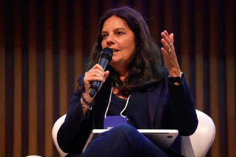 Rio de Janeiro (RJ), 10/03/2026 - A professora da Universidade Federal de Santa Catarina  (UFSC), Regina R. Rodrigues, fala durante o 3º Simpósio BBNJ (sigla, em inglês, para Biodiversidade Além da Jurisdição Nacional), primeiro grande encontro científico internacional após a entrada em vigor do Tratado do Alto-Mar, no Museu do Amanhã, centro da cidade. Foto: Tânia Rêgo/Agência Brasil