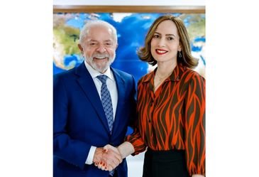 13/04/2026 - Ana Cristina Silveira assume comando do INSS
Nova presidenta é servidora de carreira do órgão e chega com a missão de acelerar a análise de benefícios. Foto: Ricardo Stuckert/PR