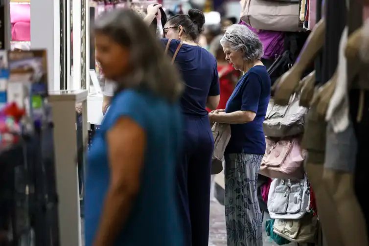 Brasília (DF), 19/04/2026 - Economia prateada, a economia liderada por pessoas com 60+. Foto: Marcelo Camargo/Agência Brasil