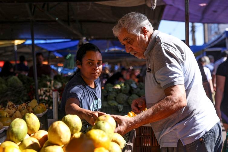 Brasília (DF), 19/04/2026 - Economia prateada, a economia liderada por pessoas com 60+. Foto: Marcelo Camargo/Agência Brasil