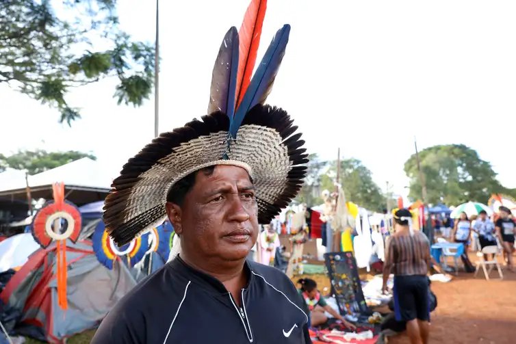 Valter Campanato/Agência Brasil Brasília (DF), 10/04/2026 - O indígena, Keno Fulni-o, no Acampamento Terra Livre - ATL 2026. Foto: Valter Campanato/Agência Brasil