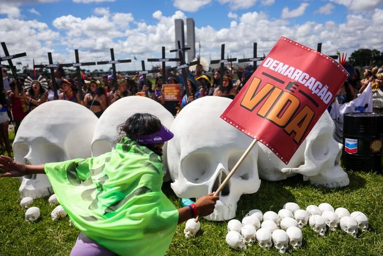 Fabio Rodrigues-Pozzebom/ Agência Brasil Brasília (DF) 07/04/2026 - Indígenas de todo o país realizam marcha em Brasília em defesa de seus direitos Foto: Fabio Rodrigues-Pozzebom/ Agência Brasil
