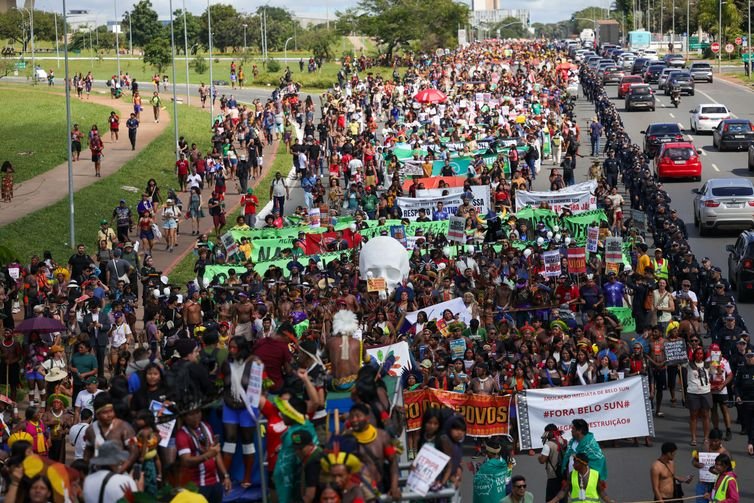 Fabio Rodrigues-Pozzebom/ Agência Brasil Brasília (DF) 07/04/2026 - Indígenas de todo o país realizam marcha em Brasília em defesa de seus direitos Foto: Fabio Rodrigues-Pozzebom/ Agência Brasil