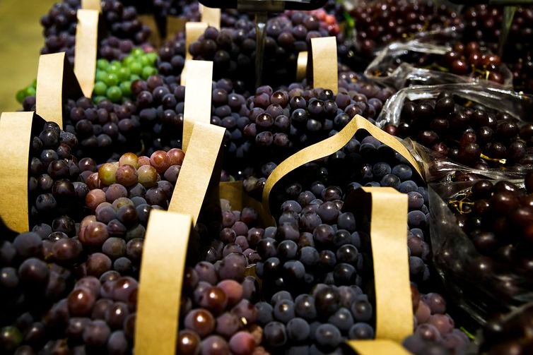 Uva, frutas, supermercado, exportação de frutas