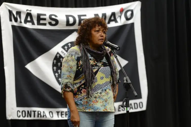 São Paulo - Debora Silva, do movimento Mães de Maio, na inauguração do Memorial dos Crimes de Maio e do Genocídio Democrático  (Rovena Rosa/Agência Brasil)