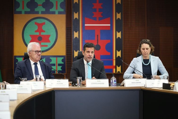 Fábio Nakakura/Ministério da Educação 20-05-2026 - O ministro da Educação, Leonardo Barchini, durante apresentação dos resultados da PND e Enade das
Licenciaturas de 2025. Foto: Fábio Nakakura/Ministério da Educação