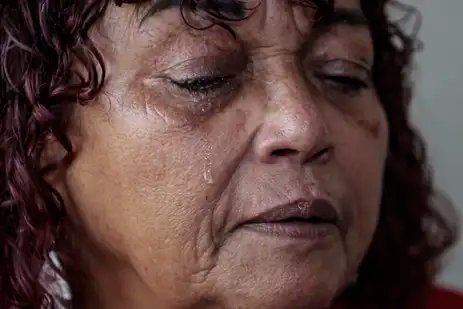 Santos (SP), 13/04/2026 - 20 anos dos crimes de Maio .  Debora Maria da Silva , mãe de Rogério, assassinado pela PM de São Paulo. Foto: Paulo Pinto/Agência Brasil
