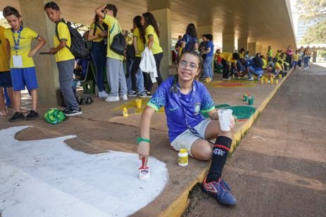 Brasília (DF), 24/06/2026 - O USO DAS IMAGENS DAS CRIANÇAS FOI AUTORIZADO PELOS PAIS OU RESPONSÁVEIS, POR MEIO DOS CENTROS OLÍMPICOS DO GDF - Maria Eduarda 11 anos, a exato um ano da Copa do Mundo Feminina, Brasília deu início à contagem regressiva para o evento que promete ser a maior competição da história do futebol feminino, com uma ação conjunta entre a FIFA e centros olímpicos.
Foto: Joédson Alves/Agência Brasil