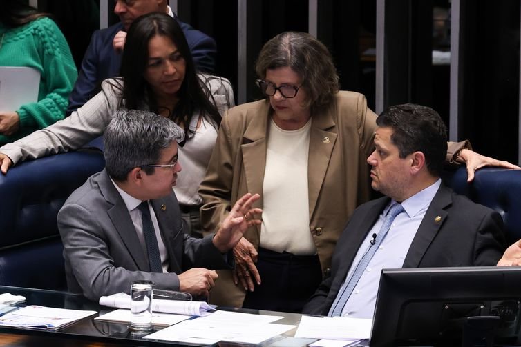 Lula Marques/Agência Brasil. Brasília – DF – 30/062026 Sessão do Senado. Senadora Teresa Leitão, nova líder do governo e o presidente do congresso, Seandor Davi Alcolumbre Foto: Lula Marques/ Agência Brasil