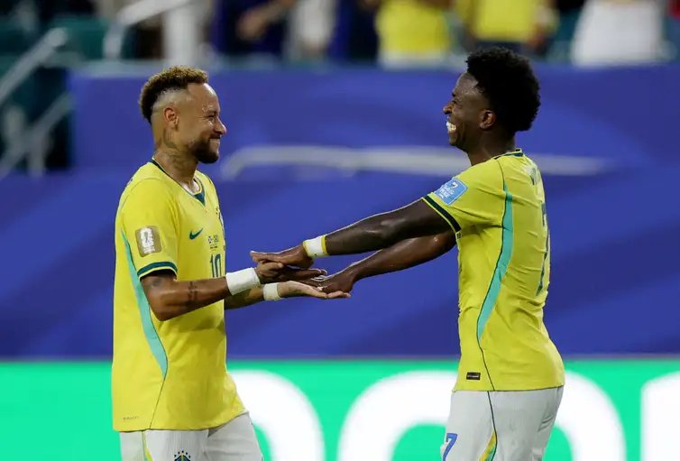 Soccer Football - FIFA World Cup 2026 - Group C - Scotland v Brazil - Miami Stadium, Miami Gardens, Florida, U.S. - June 24, 2026 Brazil's Neymar Jr. and Vinicius Junior celebrate after the match REUTERS/Amanda Perobelli