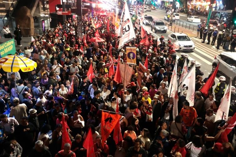 Paulo Pinto/Agência Brasil São Paulo (SP), 30/06/2026. - Ato pelo fim da escala 6x1, na Avenida Paulista. Foto: Paulo Pinto/Agencia Brasil