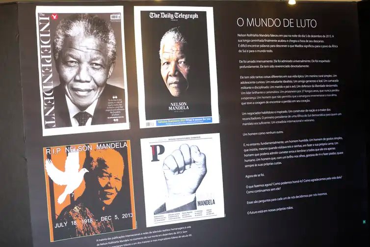 José Cruz/Agência Brasil Exposição Centenário Mandela, no Palácio Itamaraty. A mostra apresenta a trajetória do ativista (Nelson Mandela) que combateu o regime do apartheid e tornou-se o primeiro presidente negro da África do Sul.