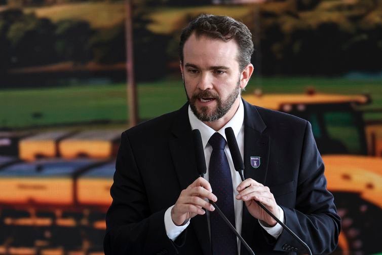 Brasília (DF), 30/06/2026 - O ministro da Fazenda, Dario Durigan, durante o lançamento do Plano Safra 2026/2027, no Palácio do Planalto.  Foto: Marcelo Camargo/Agência Brasil