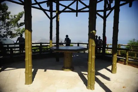 14 17:41:17 Os turistas que visitarem o Rio neste verão vão contar com uma nova atração: a visita guiada ao Parque Nacional da Tijuca. Na foto, Vista Chinesa, no Parque Nacional da Tijuca (Tomaz Silva/Agência Brasil)