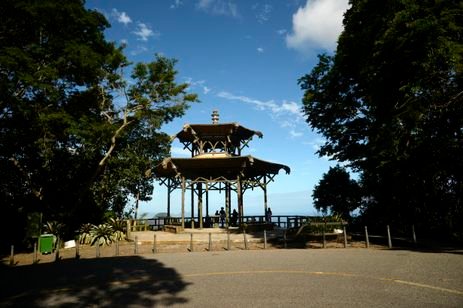 Tomaz Silva/Agência Brasil Mirante da Vista Chinesa dentro da mata atlântica na Floresta da Tijuca, no Rio de Janeiro