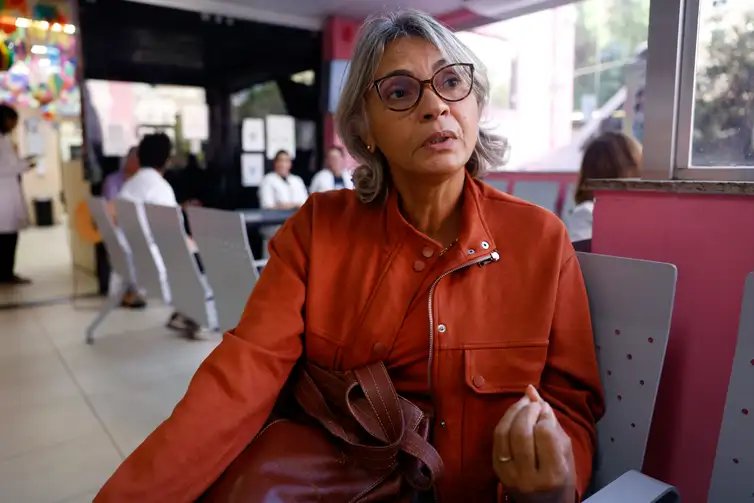Tânia Rêgo/Agência Brasil Rio de Janeiro (RJ), 08/07/2026 - A paciente Mônica Rosa do Amaral Pelizari, concedeu entrevista para a reportagem na Maternidade Escola da UFRJ, em Laranjeiras. Foto: Tânia Rêgo/Agência Brasil