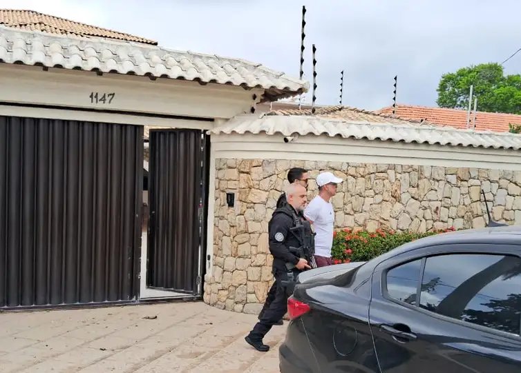 26/02/2026 - Bicheiro Adilsinho é preso em Cabo Frio, no Rio de Janeiro. Foto: Polícia Civil RJ/Divulgação