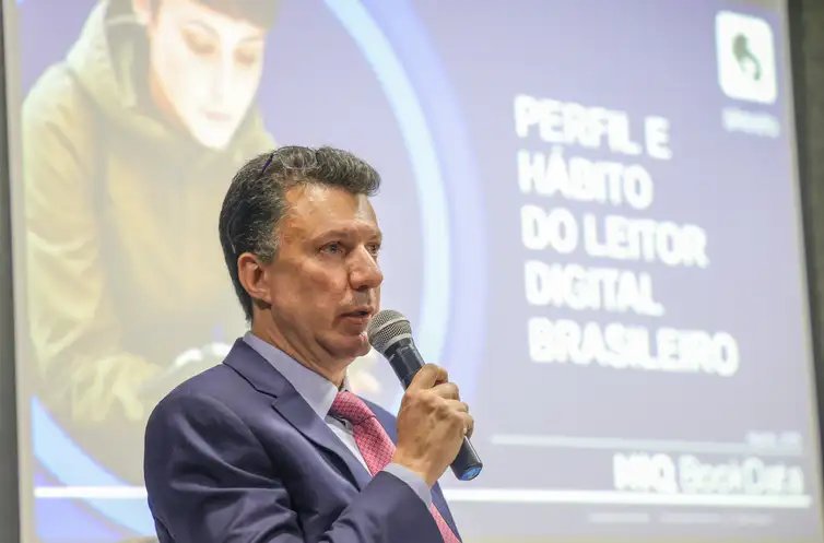Brasília (DF) 02/09/2026 - O CEO do Skeelo, Rodrigo Meinberg e o presidente do Instituto para a Democratização da Leitura Digital, 
Rafael Lunes, durante divulgação de  pesquisa que divulga dados inéditos sobre o comportamento do leitor no ecossistema digital. O evento aconteceu na Bibilioteca Nacional de Brasília  Foto: Fabio Rodrigues-Pozzebom/ Agência Brasil