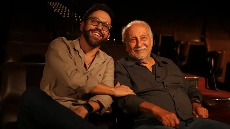 Rio de Janeiro (RJ), 19/10/2026 - Roberto Menescal é homenageado no programa Cena Musical, tendo ao lado Waldecir de Oliveira. Foto: Mariana Vitarelli/TV Brasil
