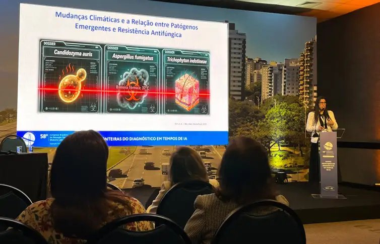Mudanças climáticas já levam ao aumento de doenças infecciosas . Na foto a professora da UFES Sarah Gonçalves Tavares . Foto: Sarah Tavares/ Arquivo Pessoal