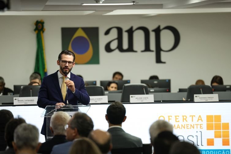 Rio de Janeiro (RJ), 07/10/2026 – O secretário nacional de petróleo, gás natural e biocombustíveis do Ministério de Minas e Energia (MME), Renato Dutra fala durante sessão pública do 4º Ciclo da Oferta Permanente de Partilha da Produção (OPP4), sede da Agência Nacional do Petróleo, Gás Natural e Biocombustíveis (ANP), no centro do Rio de Janeiro. Foto: Tomaz Silva/Agência Brasil