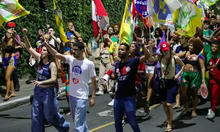 Rio de Janeiro (RJ), 26/10/2026 - Mobilização de estudantes nas ruas. Centro Acadêmico Evaristo da Veiga (CAEV) da UFF Niterói. Foto: CAEV UFF Niterói/Divulgação
